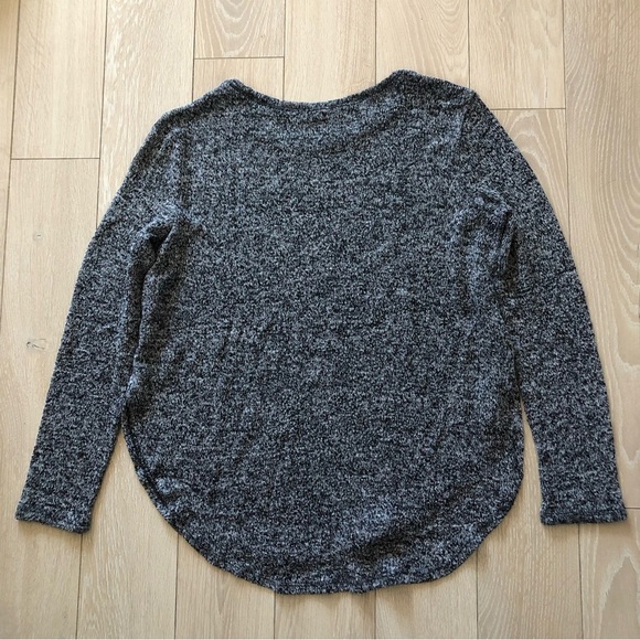Abercrombie & Fitch Side Slit Marled Knit Long Sleeve  Top in Black&White Size M - Picture 3 of 10